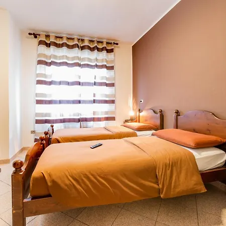 Bed & Breakfast Bar Lovero Affittacamere *